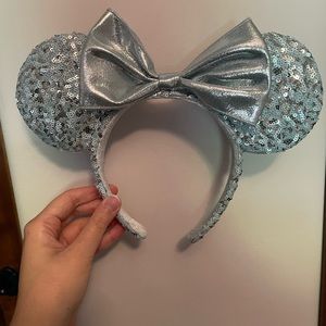 Disney light blue Minnie ears